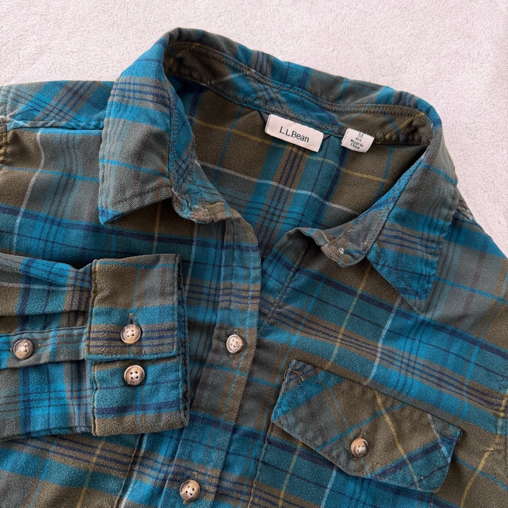LL Bean Flannel Shirt Womens Medium M Green Blue Plaid Long Sleeve Cotton Blouse